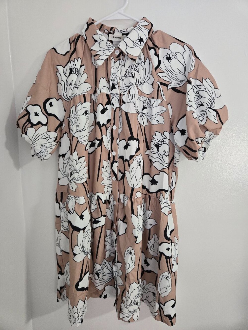 Lazvmu Beige Black White Lotus Floral Shirt Dress L NWT Button Down Puff Sleeve